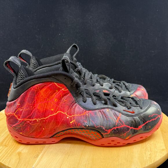 Size 9.5 Nike Air Foamposite One Stranger Things Men’s Black IR7336-001 New main image 5